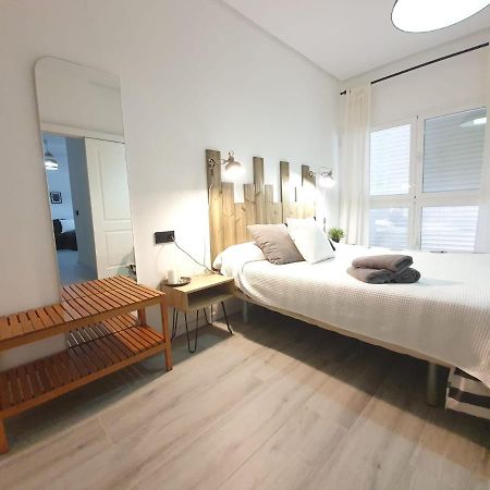 Apartamentos Alamos Малага Экстерьер фото